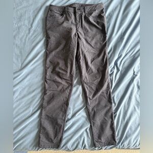Lululemon Men’s Gray Performance Pants – Size 33 – Tailored Fit